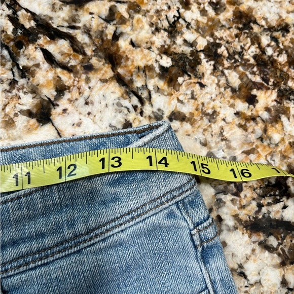 Young & Faded Low-rise Denim Micro Shorts with Frayed Hem and Statement Pockets - Picture 4 of 6